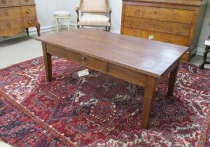 Walnut farm coffee table suitable for daily use